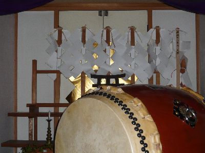拝殿内の太鼓