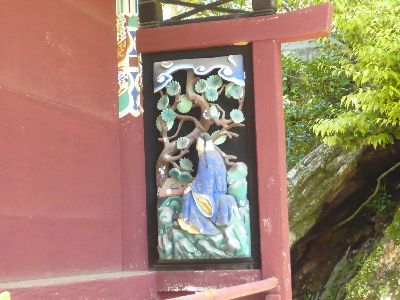 厳島神社（右側彫り物）